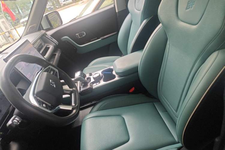 Used JETOUR Shanhai T1 2025 150 km Heading South Left Front Seat