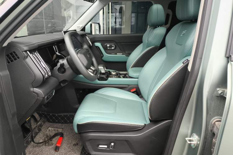 Used JETOUR Shanhai T1 2025 150 km Heading South Left Front Seat