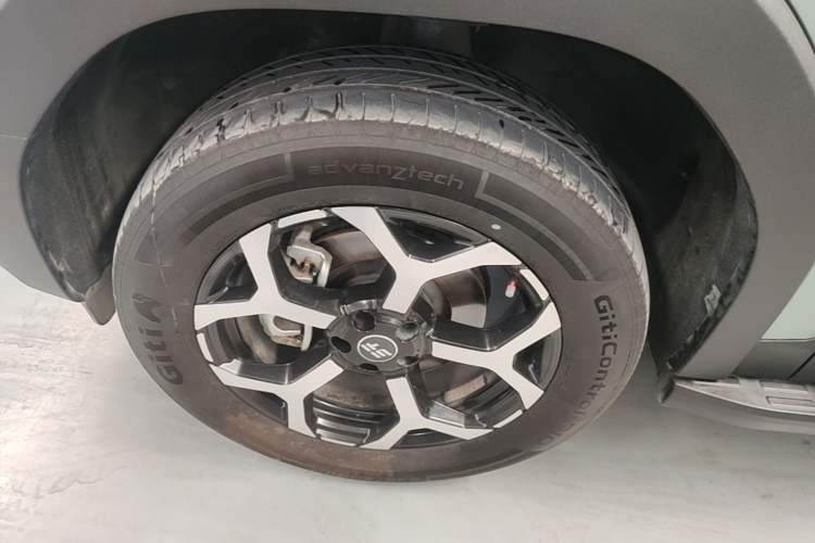 Used JETOUR Shanhai T1 2025 150 km Heading South Left Front Wheel Hub