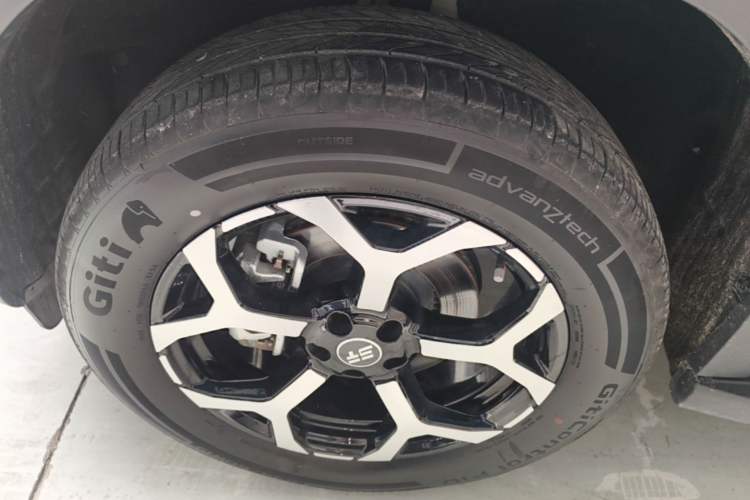 Used JETOUR Shanhai T1 2025 150 km Heading South Left Front Wheel Hub