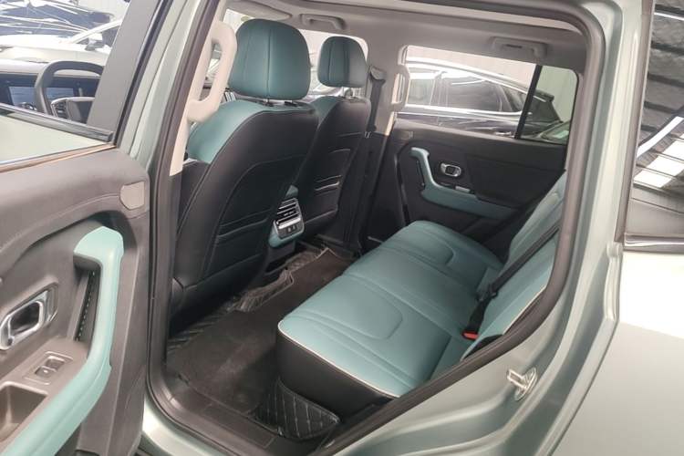 Used JETOUR Shanhai T1 2025 150 km Heading South Left Rear Seat