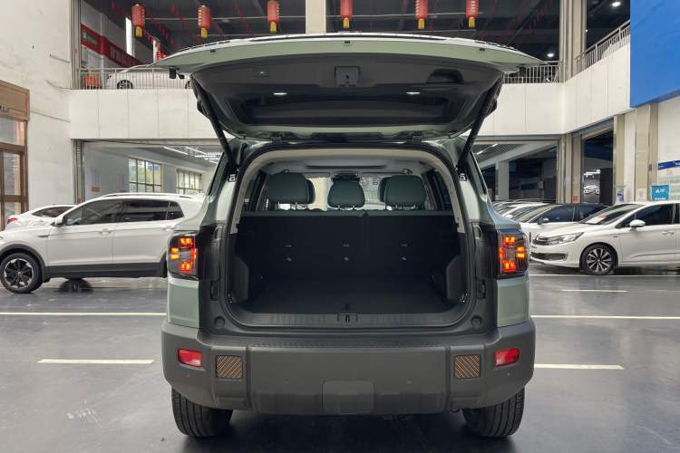 Used JETOUR Shanhai T1 2025 150 km Heading South Trunk
