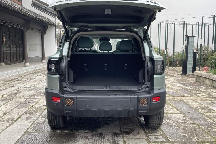 Used JETOUR Shanhai T1 2025 150 km Heading South Trunk