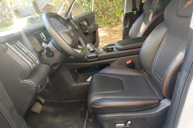 Used JETOUR Shanhai T1 2025 150 km Heading South Left Front Seat