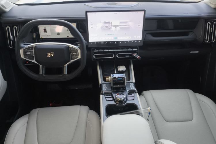 Used JETOUR Shanhai T1 2025 150 km Heading South Center Console