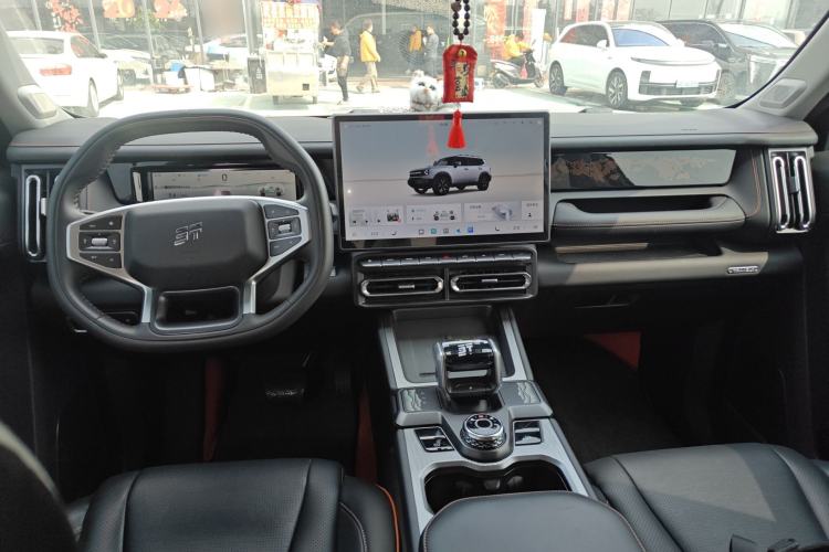 Used JETOUR Shanhai T1 2025 150 km Heading South Center Console