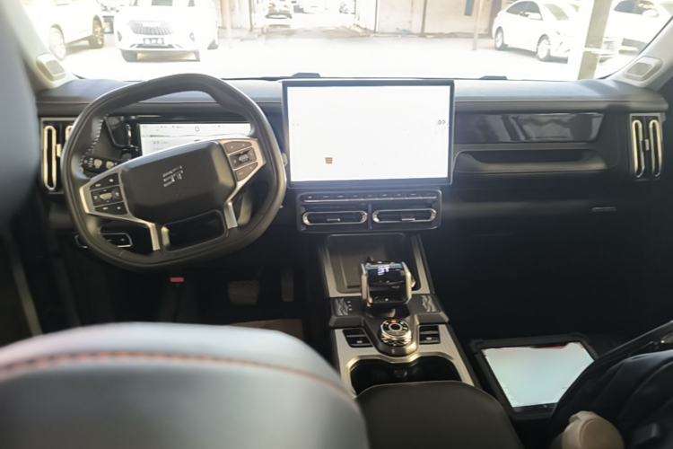 Used JETOUR Shanhai T1 2025 150 km Heading South Center Console