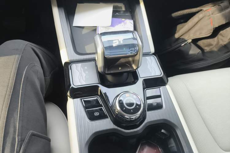 Used JETOUR Shanhai T1 2025 150 km to the Lake Gear Lever