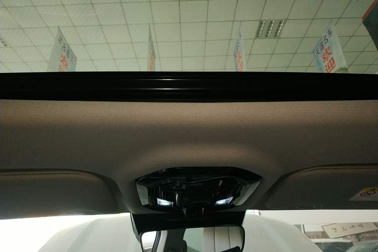 Used JETOUR Shanhai T1 2025 150 km Heading South Headliner