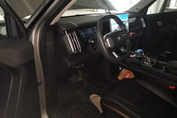 Used JETOUR Shanhai T1 2025 150 km Heading South Interior 3