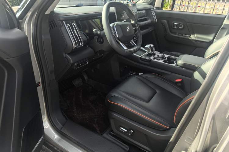 Used JETOUR Shanhai T1 2025 150 km Heading South Interior 4