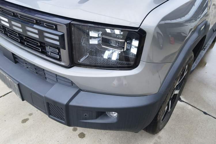 Used JETOUR Shanhai T1 2025 150 km Heading South Left Front Headlight