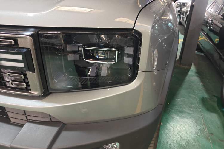Used JETOUR Shanhai T1 2025 150 km Heading South Left Front Headlight