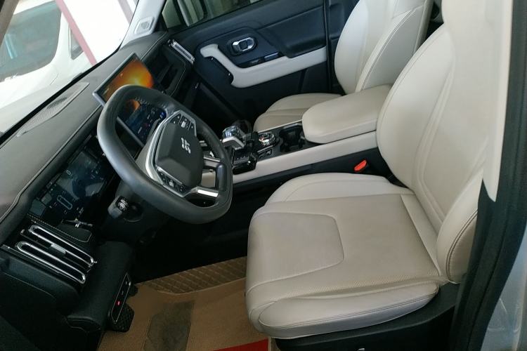 Used JETOUR Shanhai T1 2025 150 km Heading South Left Front Seat