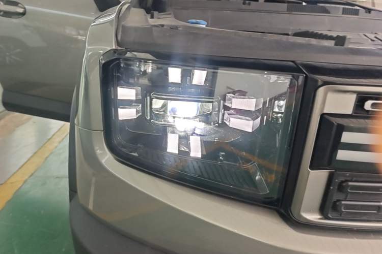Used JETOUR Shanhai T1 2025 150 km to the Lake Right Front Headlight