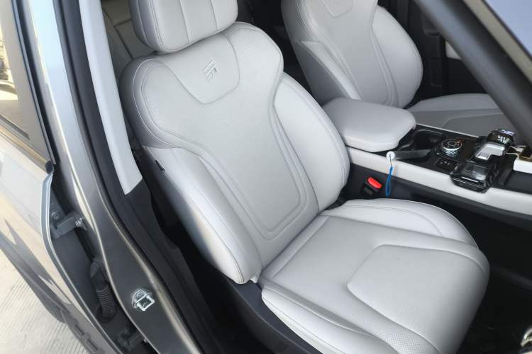 Used JETOUR Shanhai T1 2025 150 km Heading South Right Front Seat