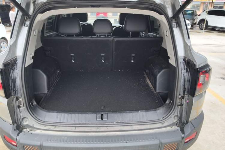 Used JETOUR Shanhai T1 2025 150 km Heading South Trunk