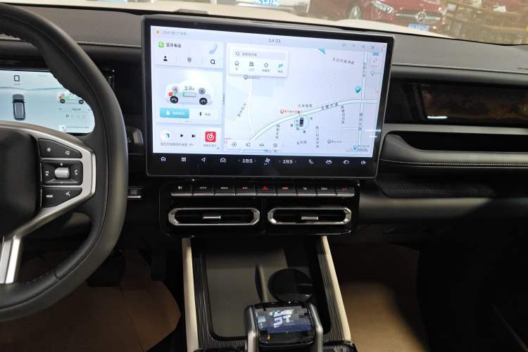 Used JETOUR Shanhai T1 2025 150 km to the Lake Audio And AC Panel