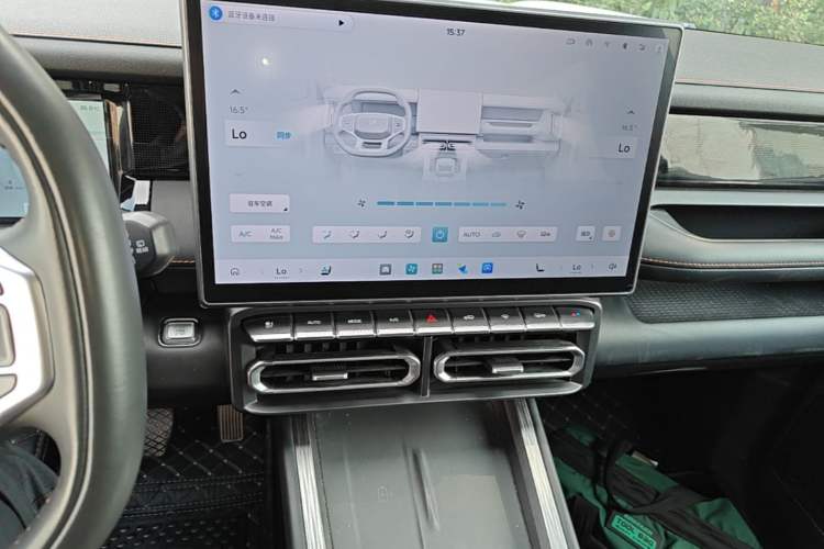 Used JETOUR Shanhai T1 2025 150 km Heading South Audio And AC Panel