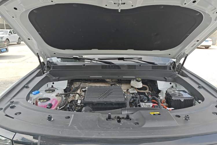 Used JETOUR Shanhai T1 2025 150 km Heading South Engine Bay
