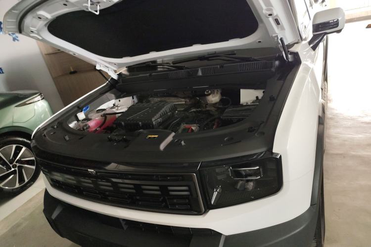 Used JETOUR Shanhai T1 2025 150 km Heading South Engine Bay