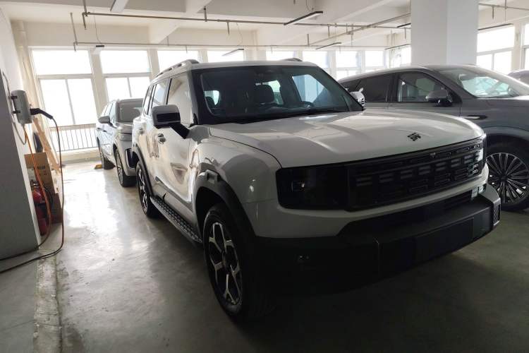Used JETOUR Shanhai T1 2025 150 km Heading South Exterior 2
