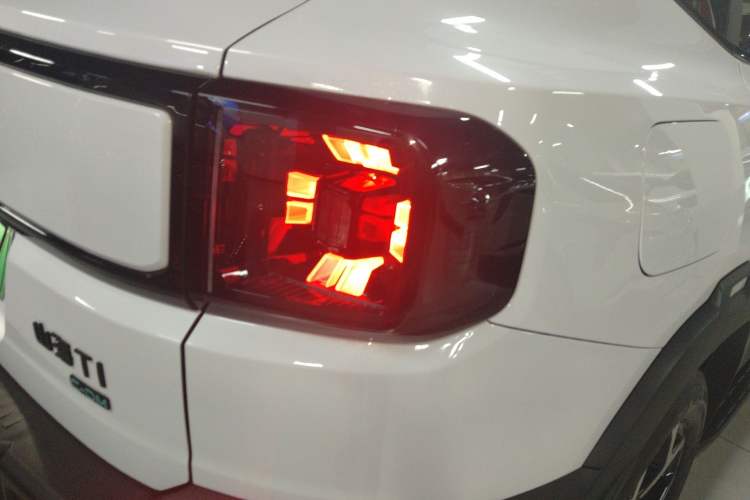 Used JETOUR Shanhai T1 2025 150 km Heading South Exterior 3
