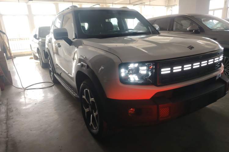 Used JETOUR Shanhai T1 2025 150 km Heading South Front Right 45 Deg