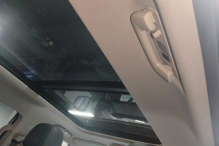 Used JETOUR Shanhai T1 2025 150 km Heading South Headliner