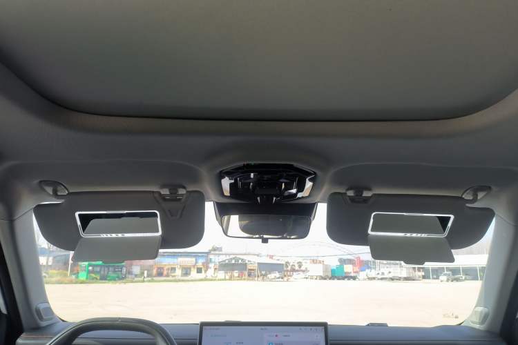 Used JETOUR Shanhai T1 2025 150 km Heading South Headliner