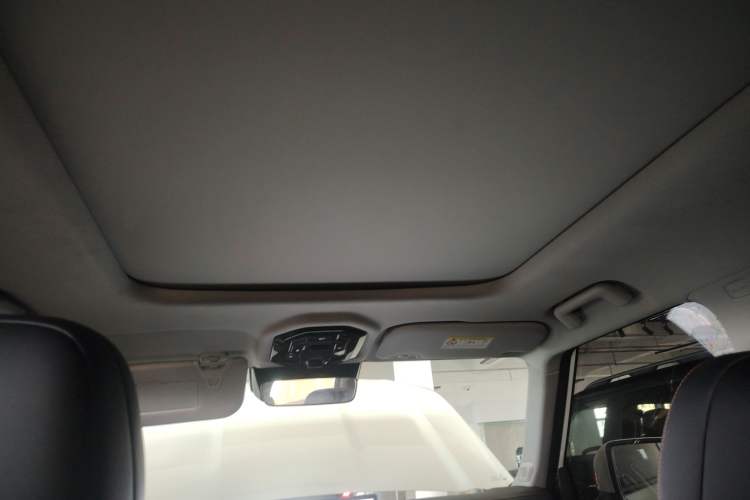 Used JETOUR Shanhai T1 2025 150 km Heading South Headliner