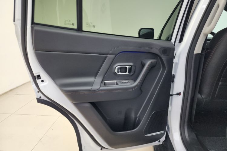 Used JETOUR Shanhai T1 2025 150 km Heading South Interior 11