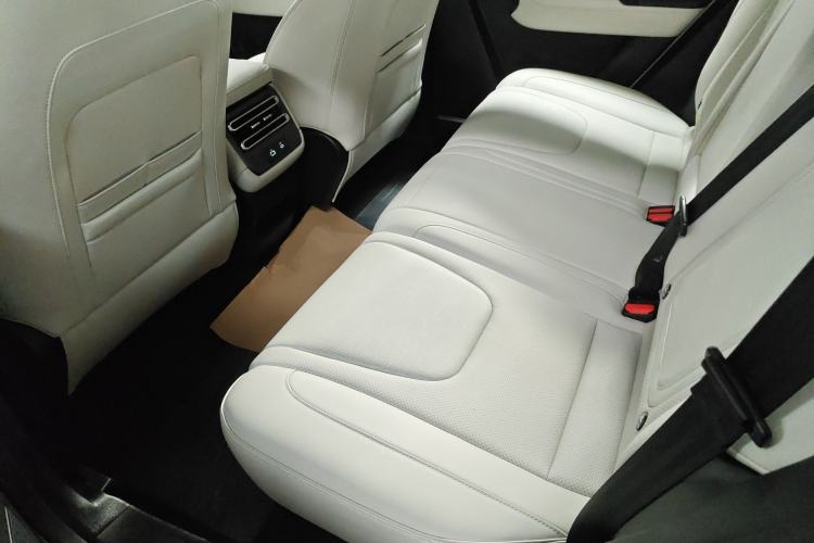 Used JETOUR Shanhai T1 2025 150 km to the Lake Interior 4