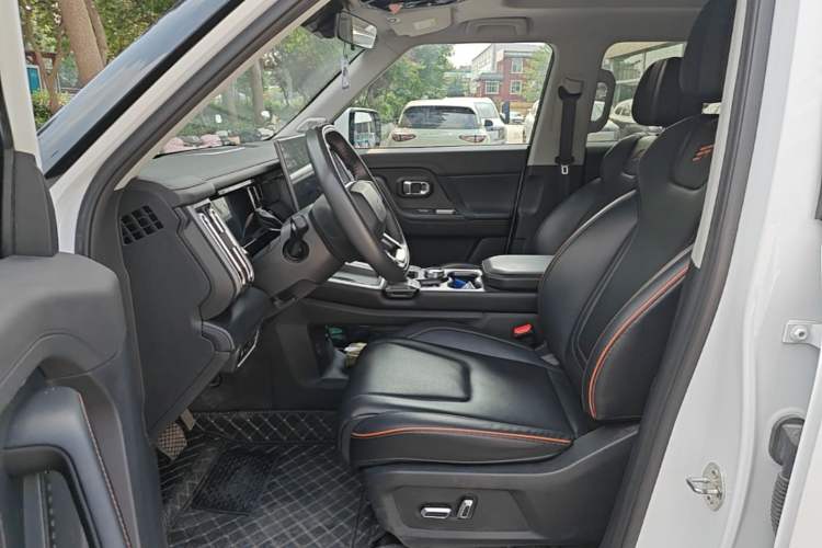 Used JETOUR Shanhai T1 2025 150 km Heading South Left Front Seat