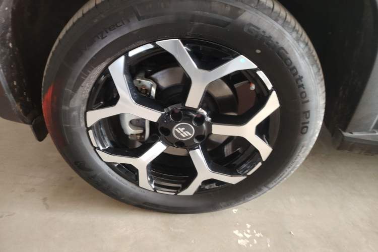 Used JETOUR Shanhai T1 2025 150 km Heading South Left Front Wheel Hub