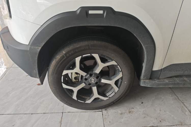 Used JETOUR Shanhai T1 2025 150 km Heading South Left Front Wheel Hub