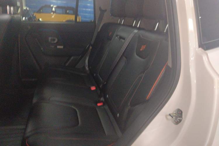 Used JETOUR Shanhai T1 2025 150 km Heading South Left Rear Seat