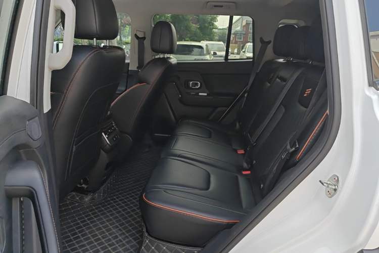 Used JETOUR Shanhai T1 2025 150 km Heading South Left Rear Seat