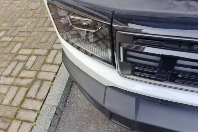 Used JETOUR Shanhai T1 2025 150 km Heading South Right Front Headlight