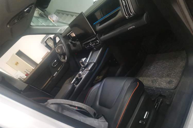 Used JETOUR Shanhai T1 2025 150 km Heading South Right Front Seat