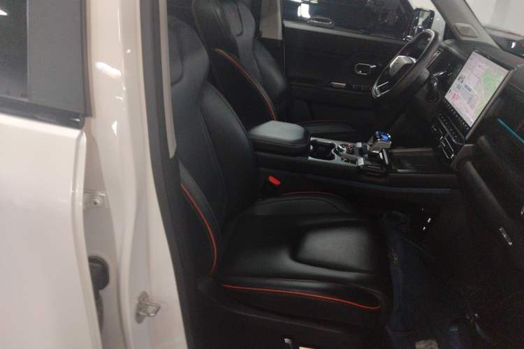 Used JETOUR Shanhai T1 2025 150 km Heading South Right Front Seat