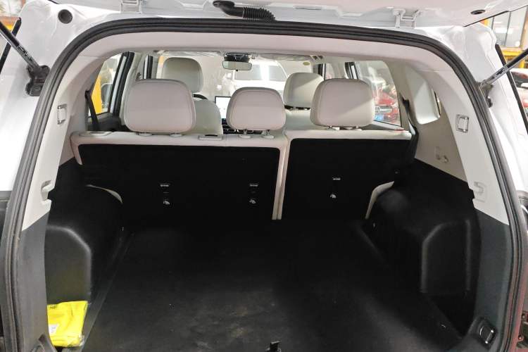 Used JETOUR Shanhai T1 2025 150 km to the Lake Trunk