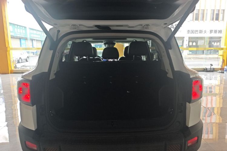 Used JETOUR Shanhai T1 2025 150 km Heading South Trunk