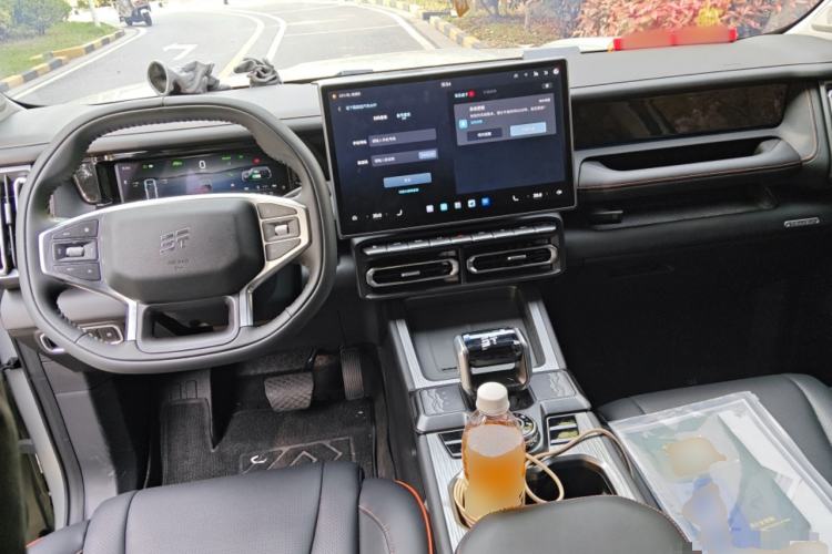 Used JETOUR Shanhai T1 2025 150 km Heading South Center Console