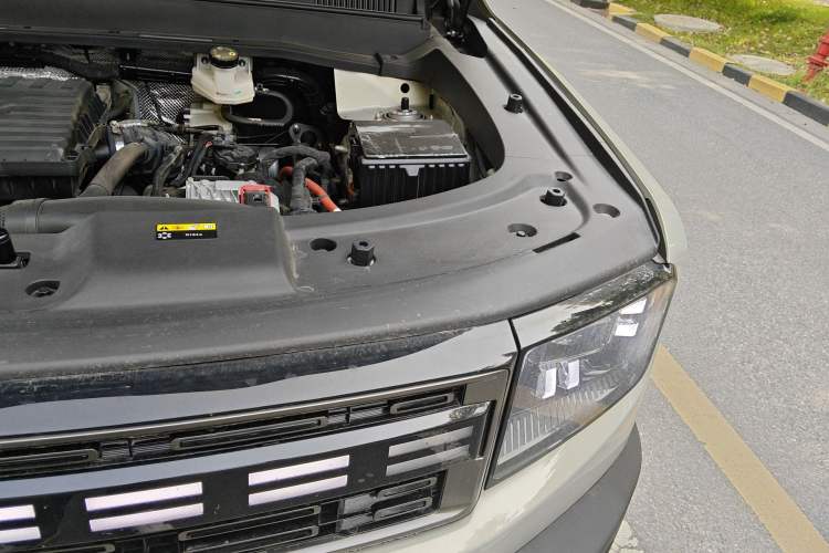 Used JETOUR Shanhai T1 2025 150 km Heading South Engine Bay Left