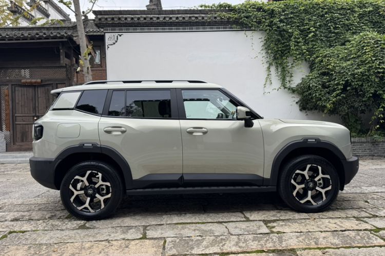 Used JETOUR Shanhai T1 2025 150 km Heading South Exterior 2