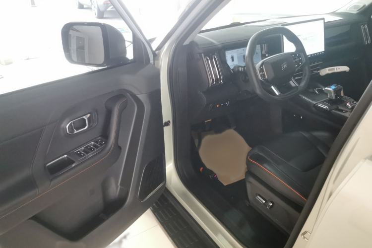 Used JETOUR Shanhai T1 2025 150 km Heading South Interior 3
