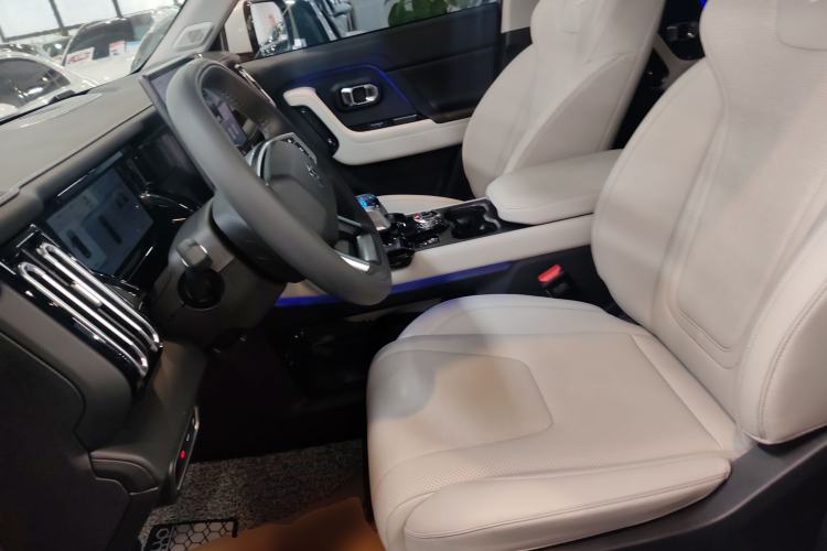 Used JETOUR Shanhai T1 2025 150 km Heading South Left Front Seat
