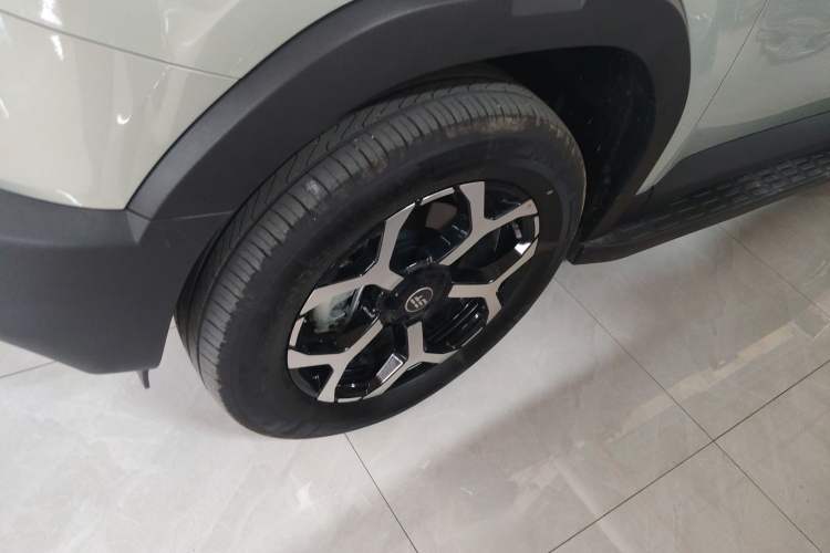 Used JETOUR Shanhai T1 2025 150 km to the Lake Left Front Wheel Hub