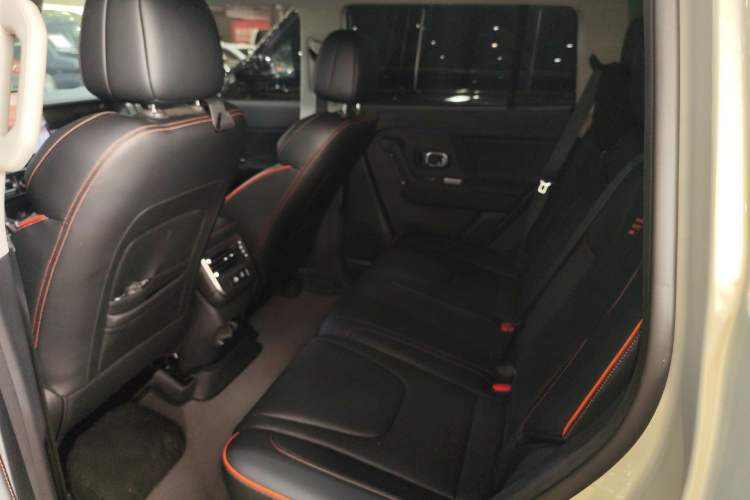 Used JETOUR Shanhai T1 2025 150 km Heading South Left Rear Seat